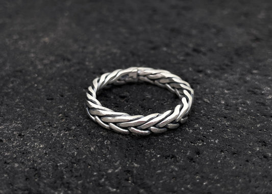 Wide Fishtail Silver Ring