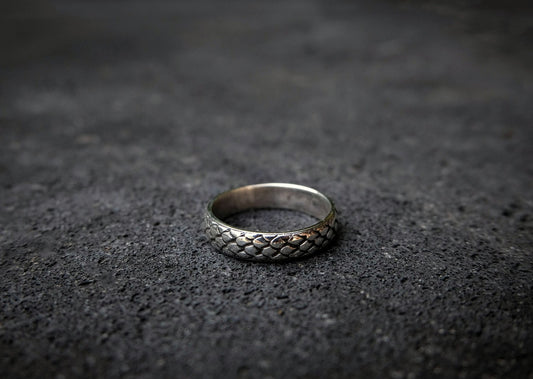 Salak Small Silver Ring