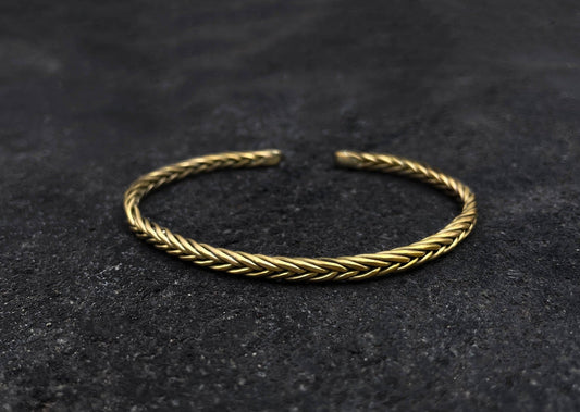 Fishtail Brass Bangle